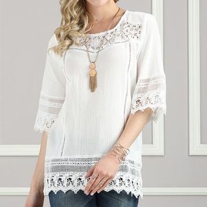 SALE 2/$25🛍Boho Susan Beto White Embroidered Lace